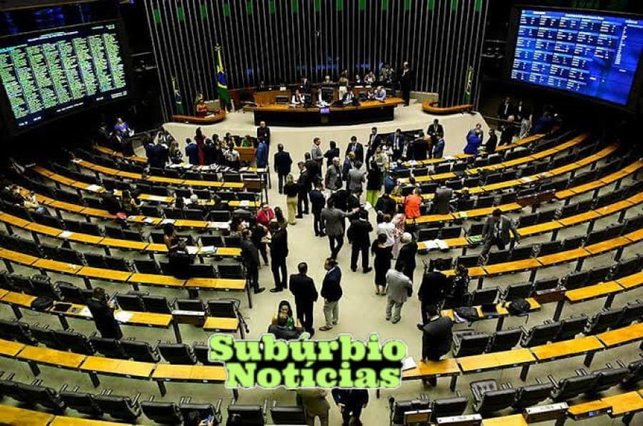 CCJ do Senado aprova fim da reeleição para presidente, prefeitos e governadores
